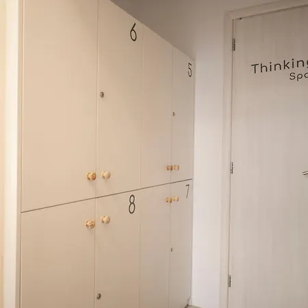 Bedspot Fira (Santorini)