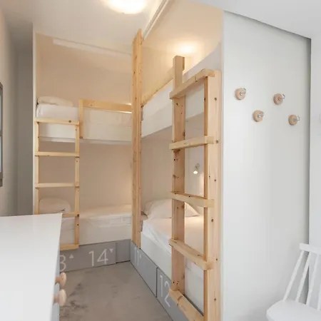 Bedspot Fira (Santorini)