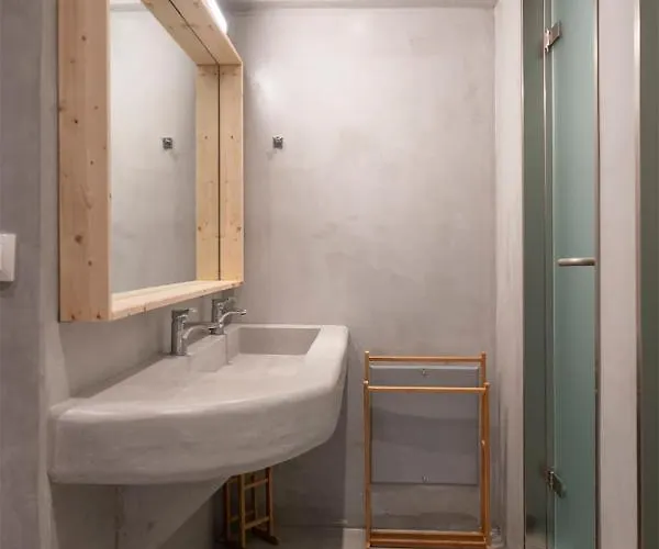 Bedspot * Fira (Santorini)