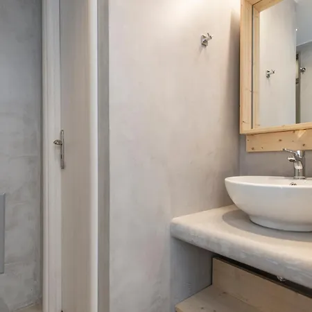 Hostal Bedspot Fira (Santorini)